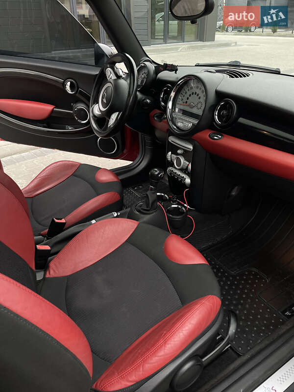Хэтчбек MINI Cooper 2009 в Ивано-Франковске