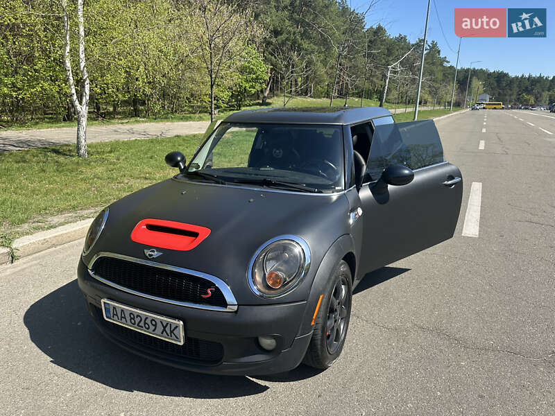 Хэтчбек MINI Cooper 2010 в Киеве