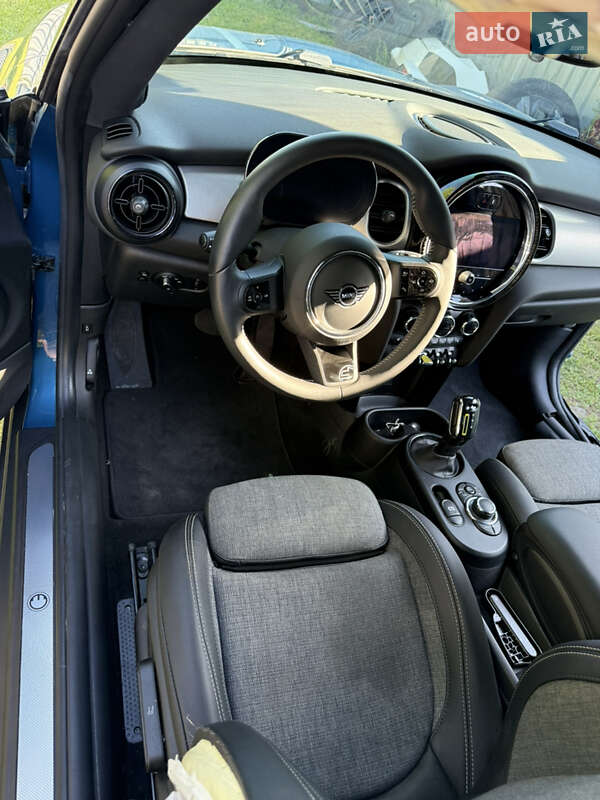 Хэтчбек MINI Cooper 2021 в Луцке