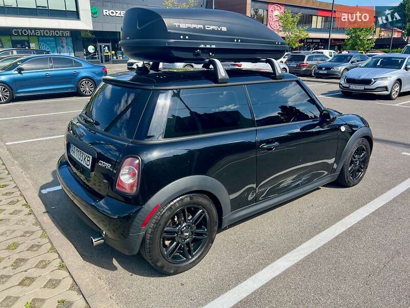 Хэтчбек MINI Cooper 2012 в Киеве