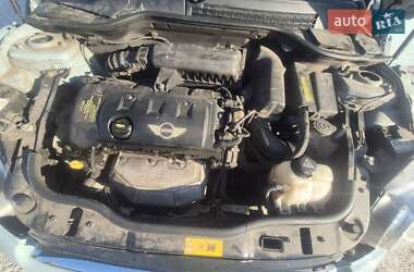 Хэтчбек MINI Cooper 2011 в 