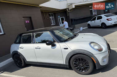 Хэтчбек MINI Cooper 2017 в 