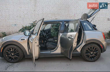 Хэтчбек MINI Cooper 2019 в 