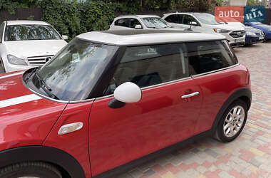 Хетчбек MINI Cooper 2015 в 