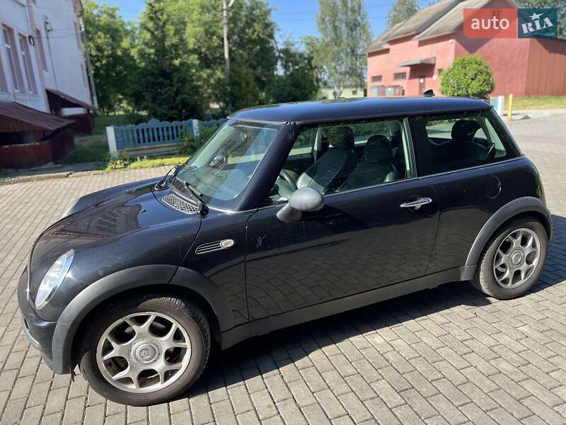 Хэтчбек MINI Cooper 2002 в Шипинцах