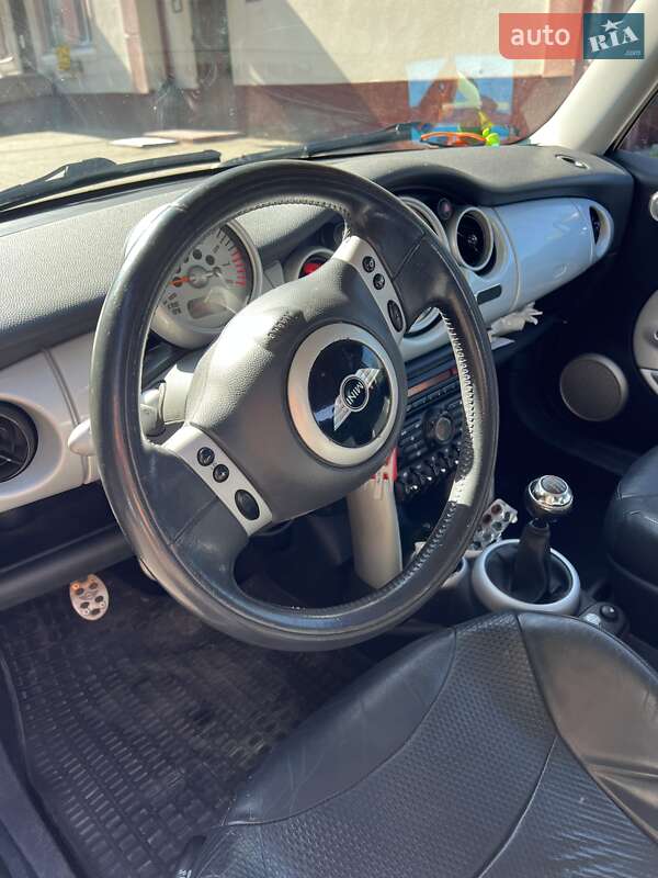 Хэтчбек MINI Cooper 2002 в Шипинцах