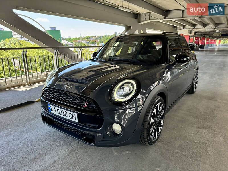 Хетчбек MINI Cooper 2018 в 