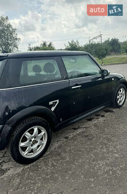 Хэтчбек MINI Cooper 2005 в 
