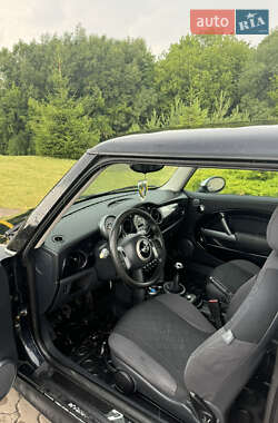 Хэтчбек MINI Cooper 2005 в 