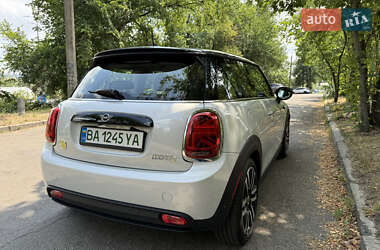 Хэтчбек MINI Cooper 2022 в 