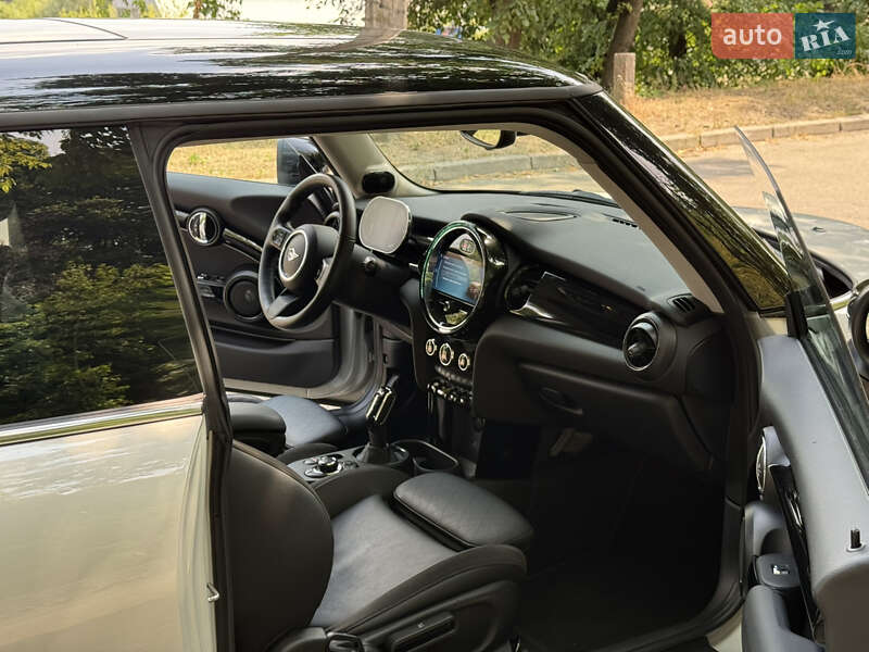 Хетчбек MINI Cooper 2022 в Києві