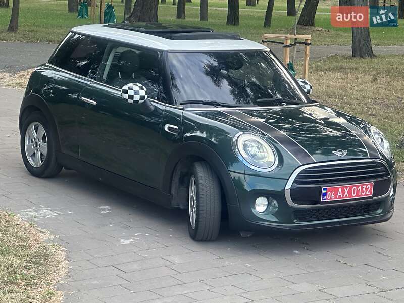 Хетчбек MINI Cooper 2016 в Києві