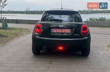 Хэтчбек MINI Cooper 2016 в 