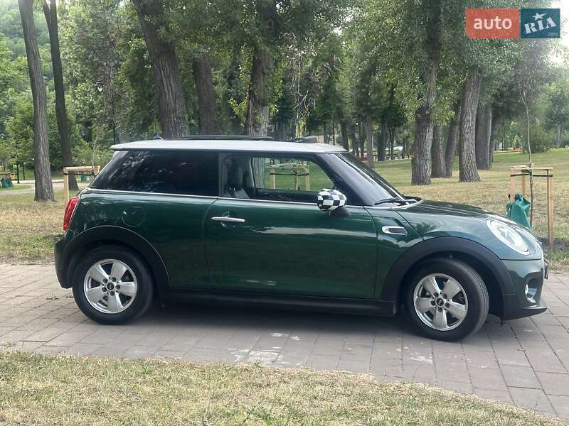 Хетчбек MINI Cooper 2016 в Києві