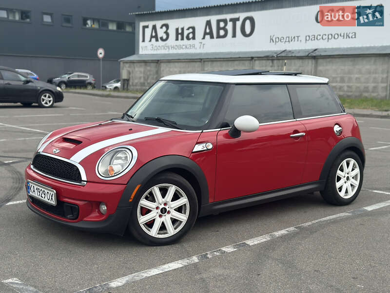 Хетчбек MINI Cooper 2011 в 