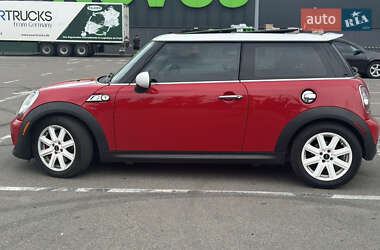 Хетчбек MINI Cooper 2011 в 