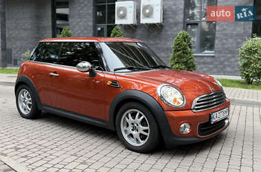 Хэтчбек MINI Cooper 2011 в 