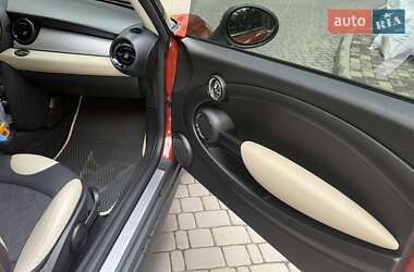 Хэтчбек MINI Cooper 2011 в 