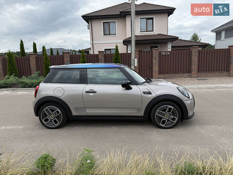 Хэтчбек MINI Cooper 2022 в Киеве