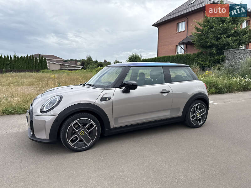 Хэтчбек MINI Cooper 2022 в Киеве