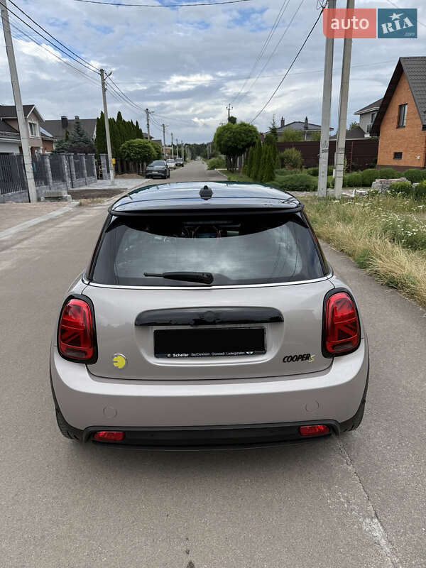 Хэтчбек MINI Cooper 2022 в Киеве