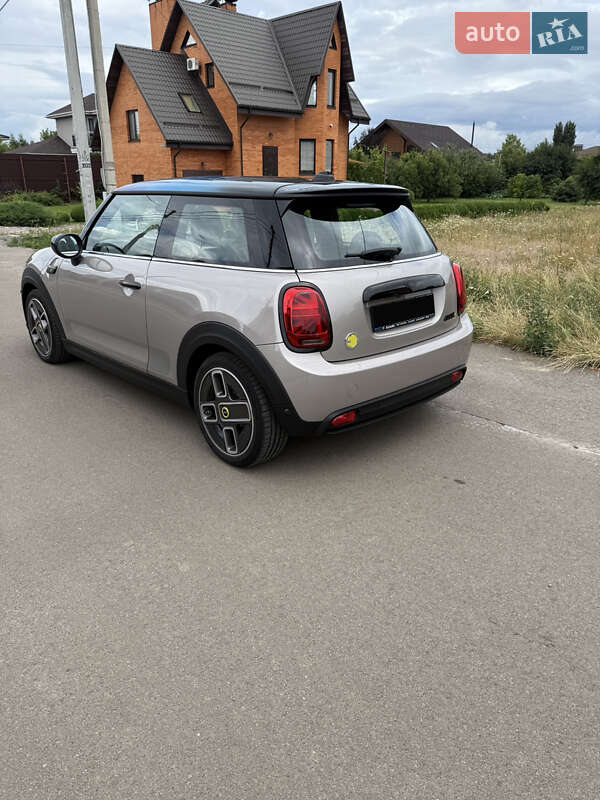 Хэтчбек MINI Cooper 2022 в Киеве