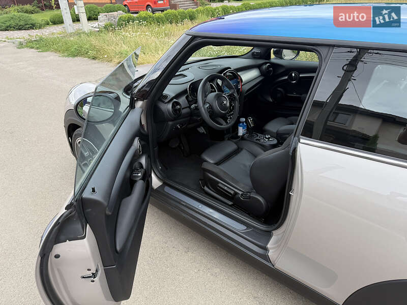 Хэтчбек MINI Cooper 2022 в Киеве