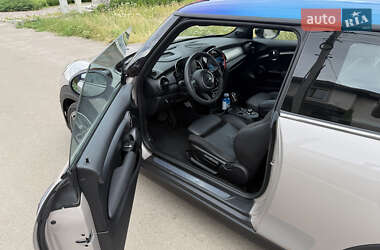 Хэтчбек MINI Cooper 2022 в 