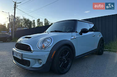 Хетчбек MINI Cooper 2013 в 