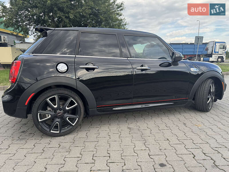Хэтчбек MINI Cooper 2017 в Ивано-Франковске
