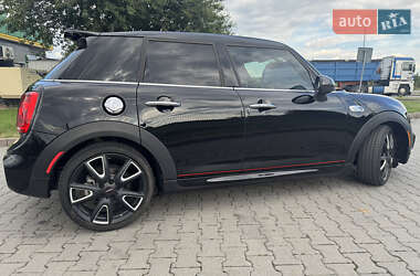 Хэтчбек MINI Cooper 2017 в 
