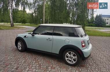 Хэтчбек MINI Cooper 2013 в 