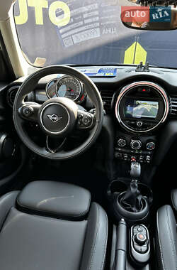 Хетчбек MINI Cooper 2019 в 