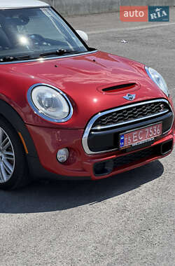 Хетчбек MINI Cooper 2015 в 