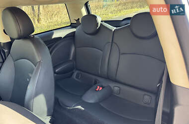 Хэтчбек MINI Cooper 2012 в 