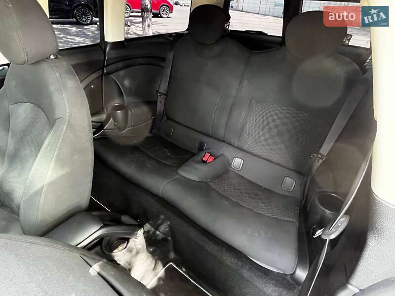 Хетчбек MINI Cooper 2011 в Дніпрі