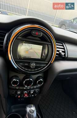 Хэтчбек MINI Cooper 2016 в 