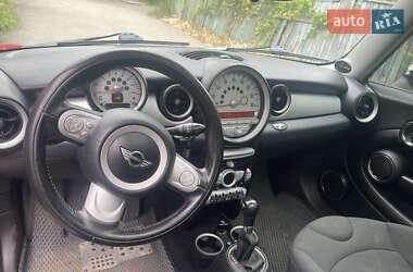 Хэтчбек MINI Cooper 2010 в 