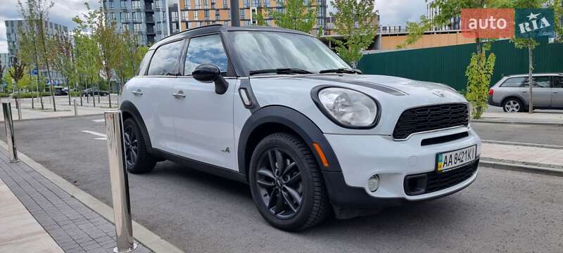 Внедорожник / Кроссовер MINI Cooper 2012 в Киеве