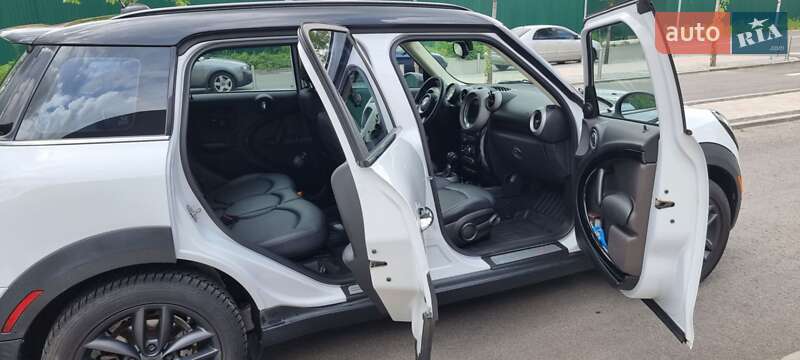 Внедорожник / Кроссовер MINI Cooper 2012 в Киеве