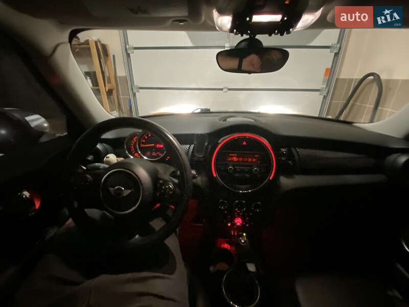Хэтчбек MINI Cooper 2014 в Ровно