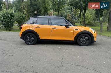 Хетчбек MINI Cooper 2014 в 