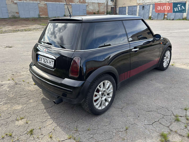 Хэтчбек MINI Cooper 2001 в Красилове