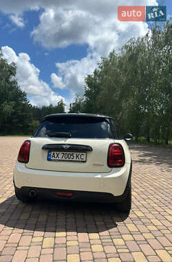 Хэтчбек MINI Cooper 2014 в 