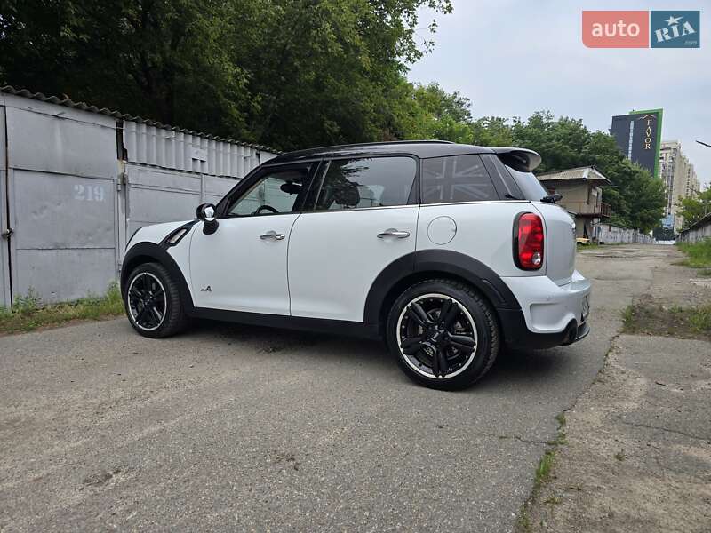 Внедорожник / Кроссовер MINI Cooper 2012 в Киеве