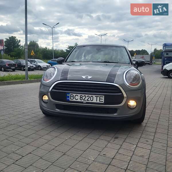 Хэтчбек MINI Cooper 2015 в Львове