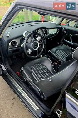 Хэтчбек MINI Cooper 2006 в 