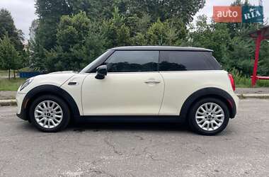 Хэтчбек MINI Cooper 2015 в 
