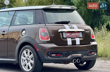 Хэтчбек MINI Cooper 2011 в 