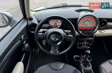Хэтчбек MINI Cooper 2011 в 